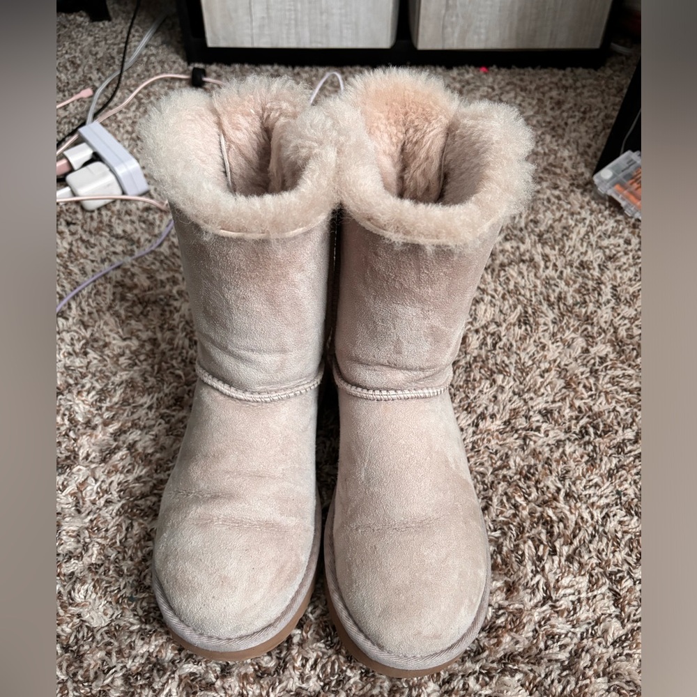 Bailey Bow Uggs - image 7